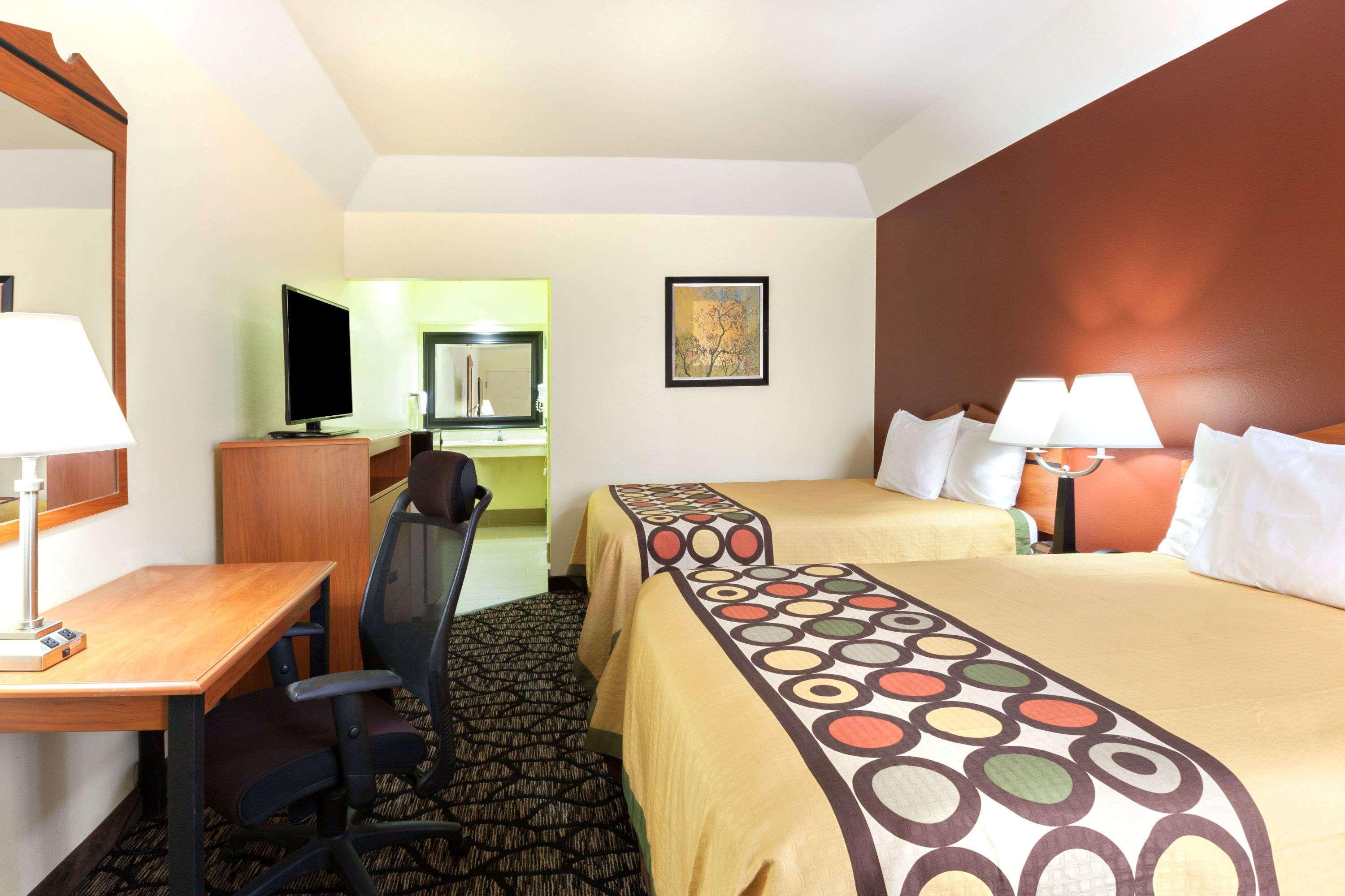 Super 8 By Wyndham Fairfield Tx Hotel Exterior photo
